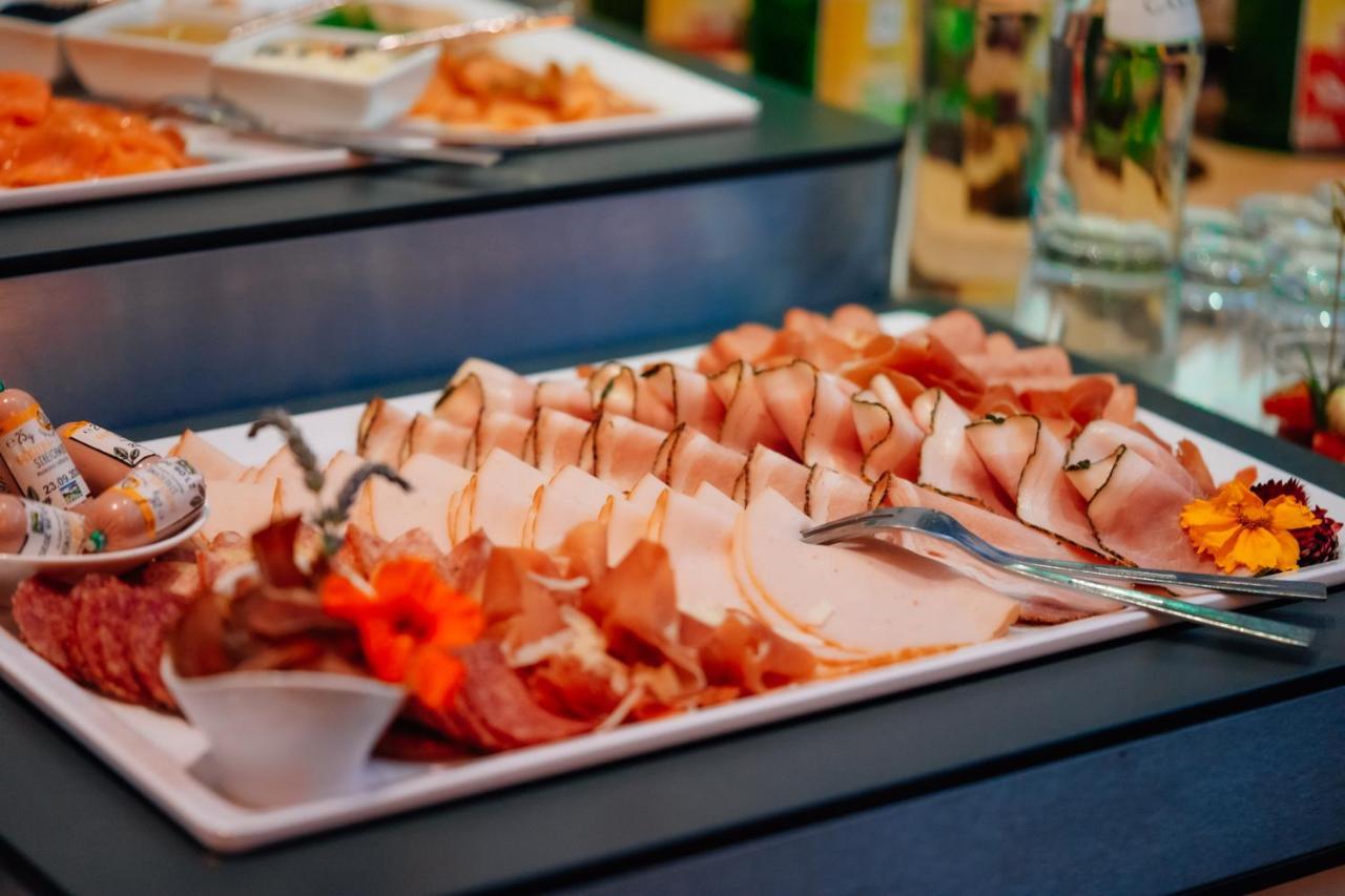 Patrix Hotel, Restaurant, Bar Frankenburg am Hausruck Ngoại thất bức ảnh