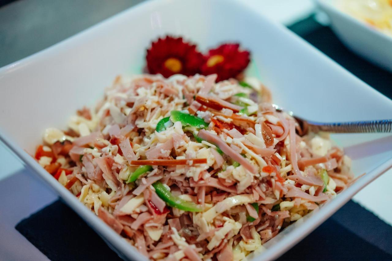 Patrix Hotel, Restaurant, Bar Frankenburg am Hausruck Ngoại thất bức ảnh
