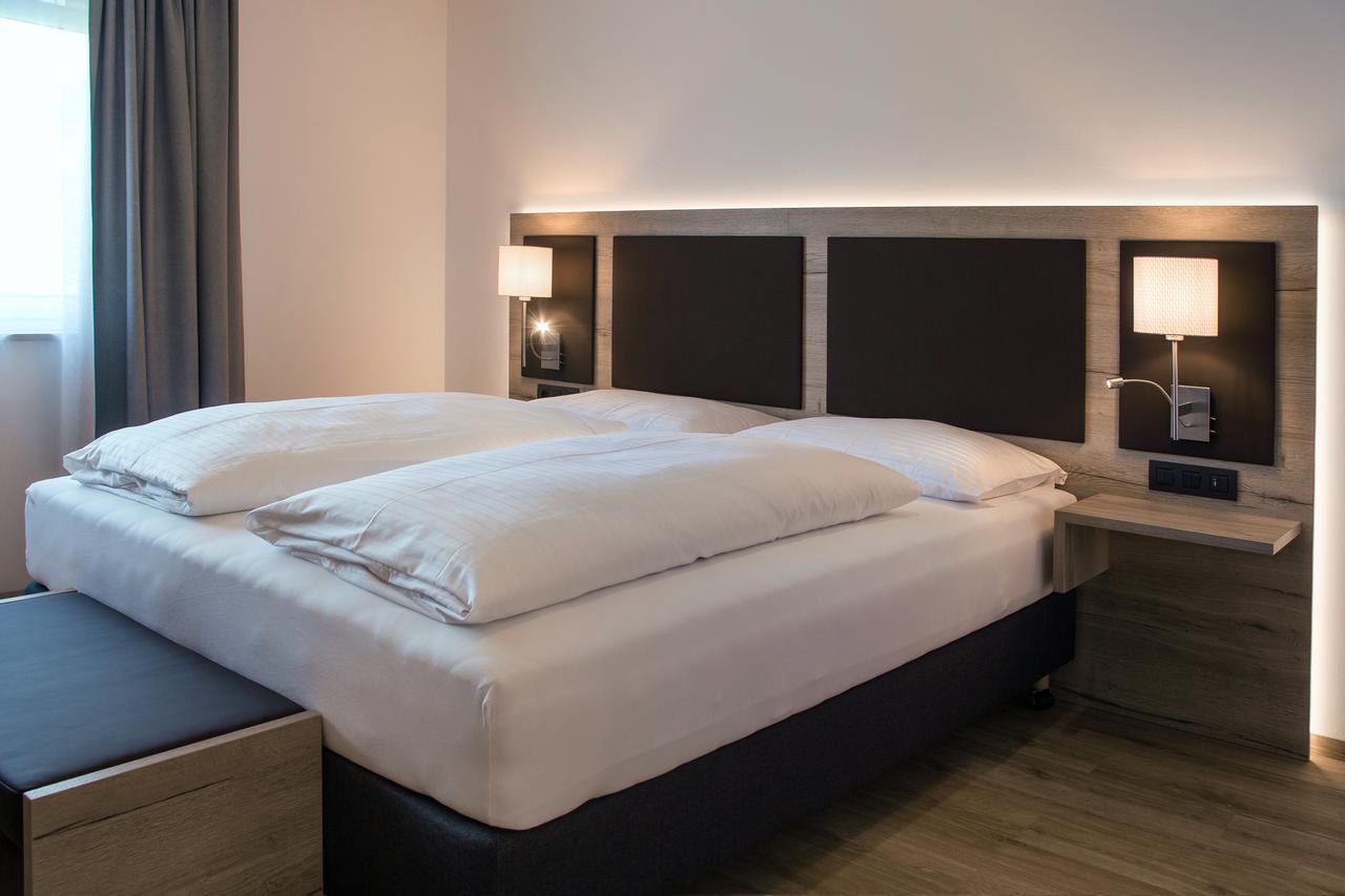 Patrix Hotel, Restaurant, Bar Frankenburg am Hausruck Ngoại thất bức ảnh