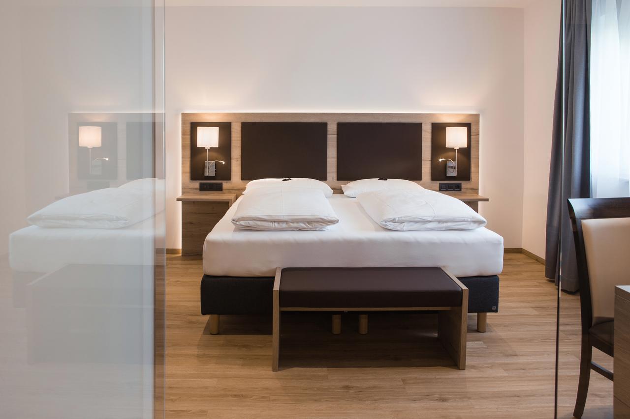 Patrix Hotel, Restaurant, Bar Frankenburg am Hausruck Ngoại thất bức ảnh